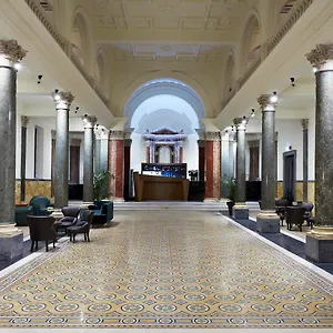 **** Hotel The Building Italien