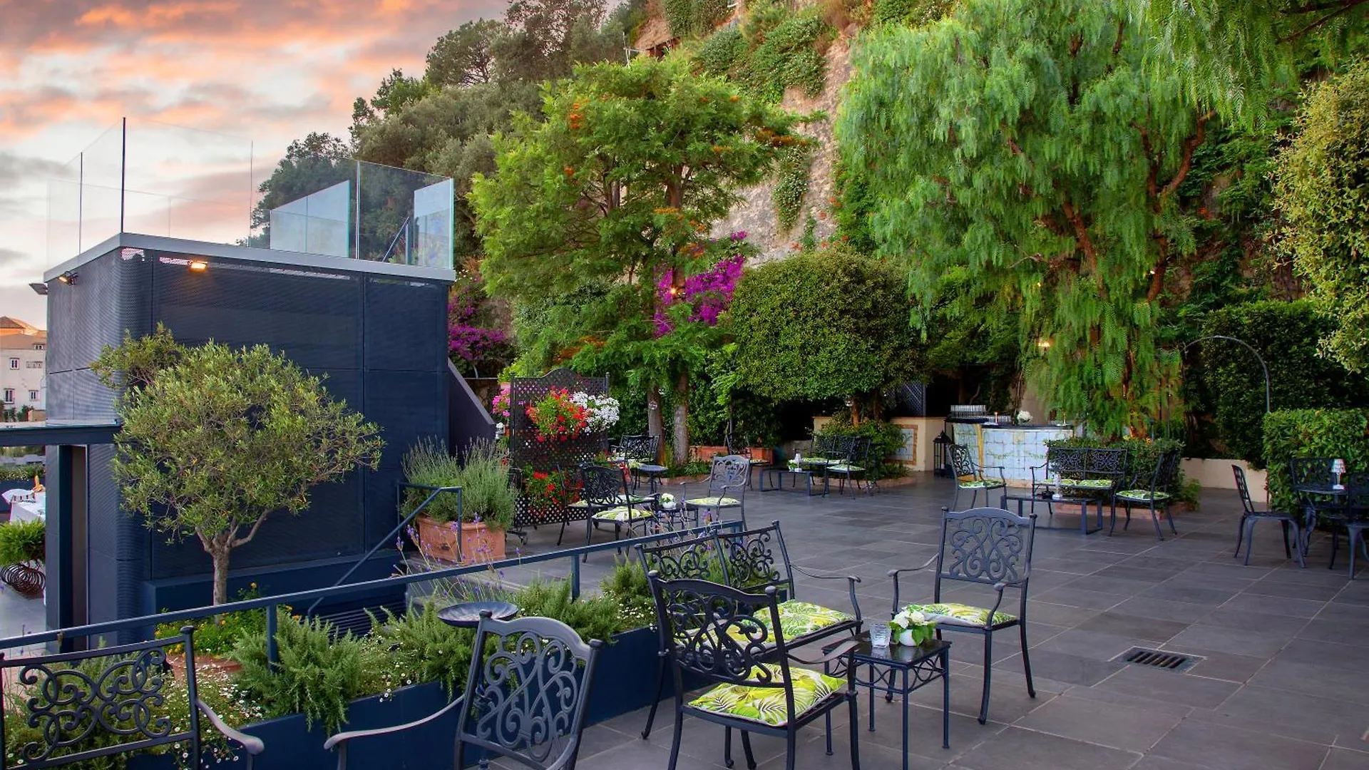 San Francesco Al Monte Hotel Naples 4*,